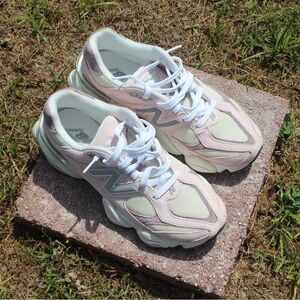New Balance Women's Pastel Pink and Cream Sneakers
